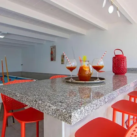 Quintus Villa *